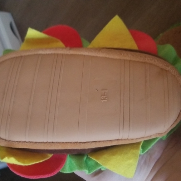 Hamburger Slippers - Picture 2 of 3